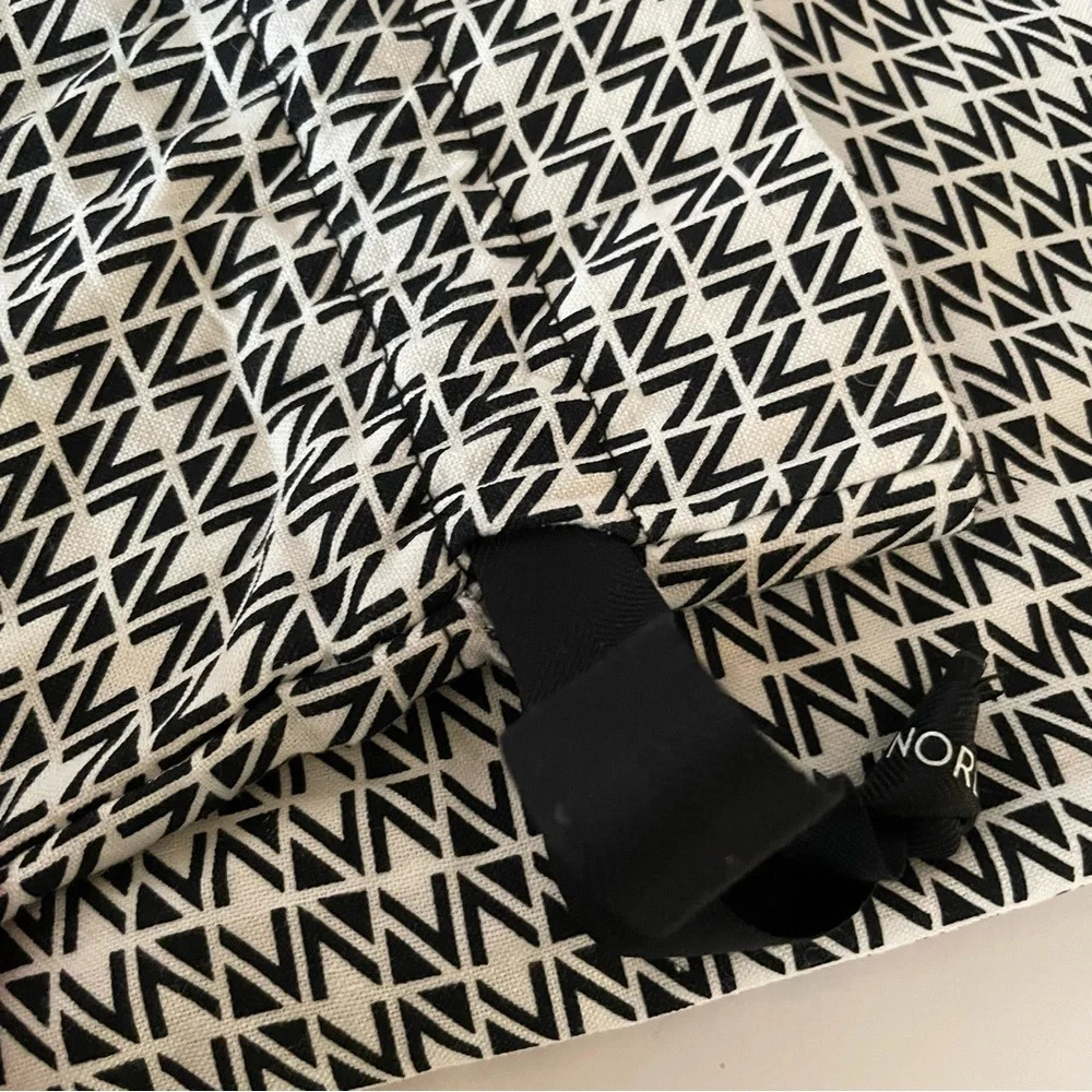 Nordstrom black white